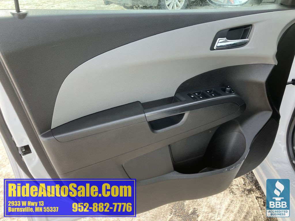 2012 Chevrolet Sonic Image 9