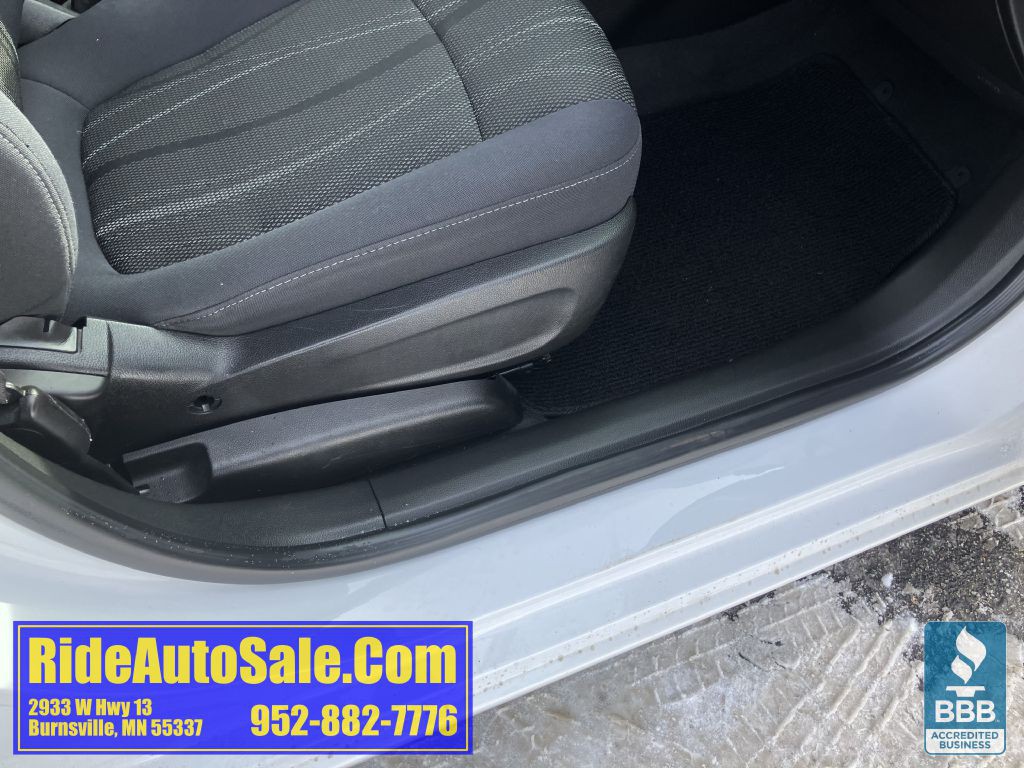 2012 Chevrolet Sonic Image 33