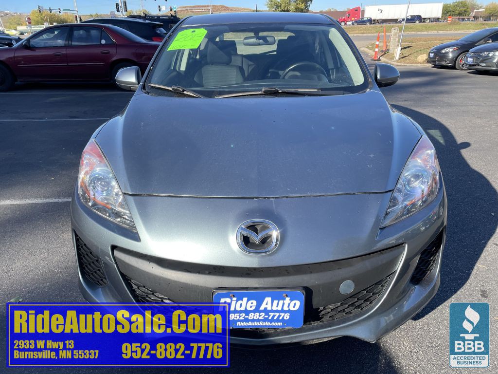 2013 Mazda Mazda3 Image 2