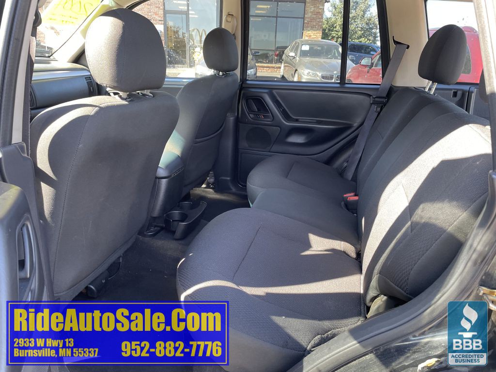 2004 Jeep Grand Cherokee Image 12