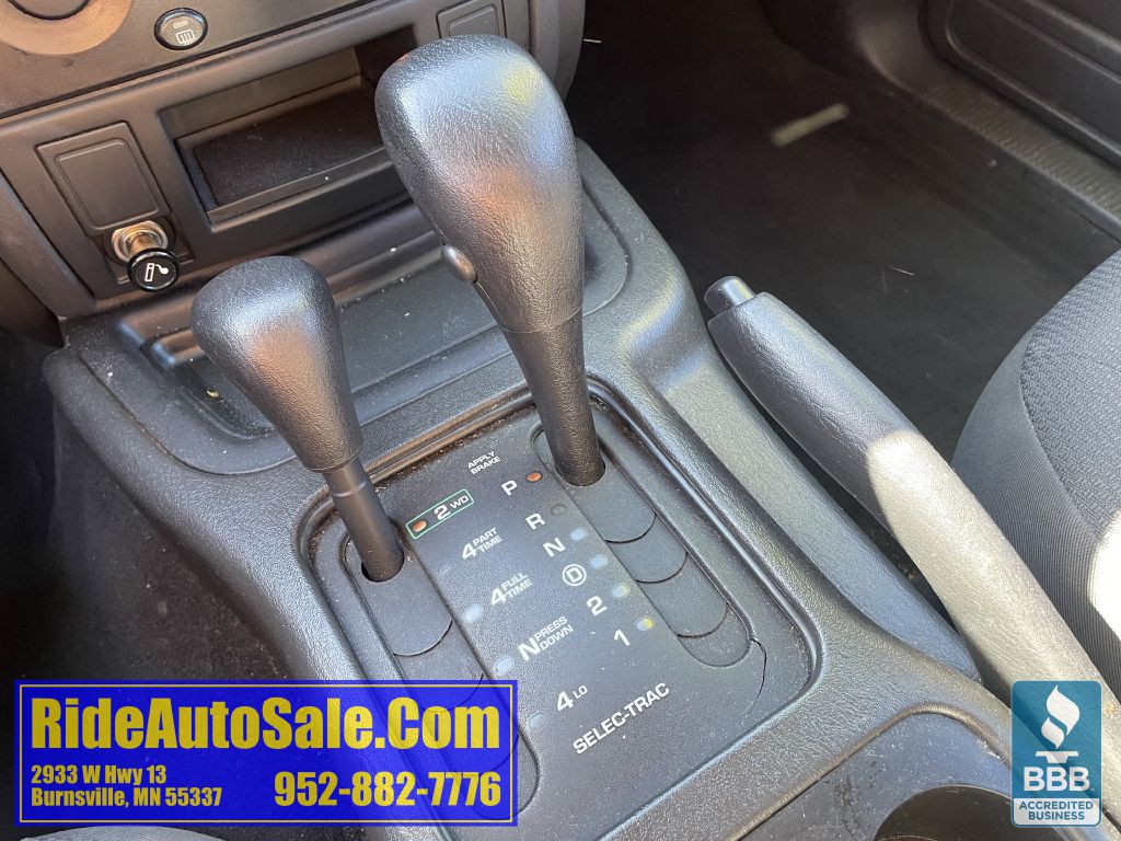 2004 Jeep Grand Cherokee Image 30