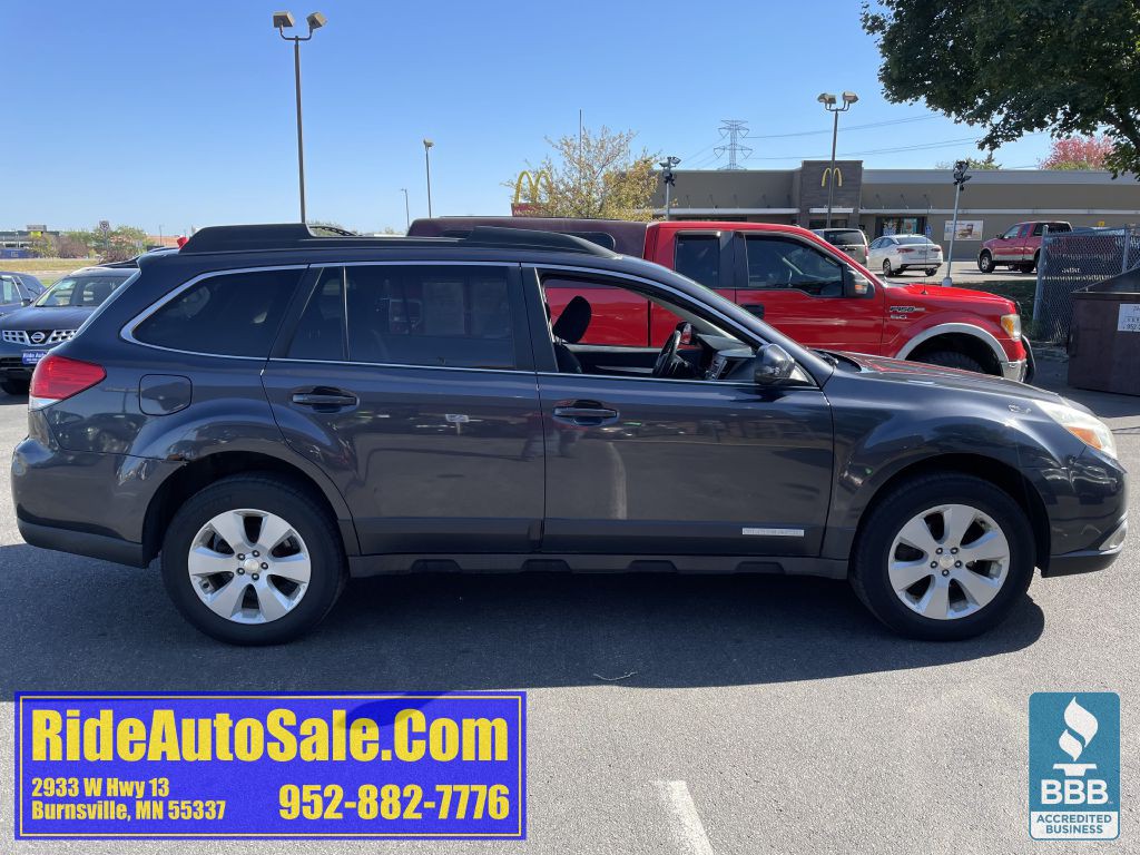 2010 Subaru Outback Image 4