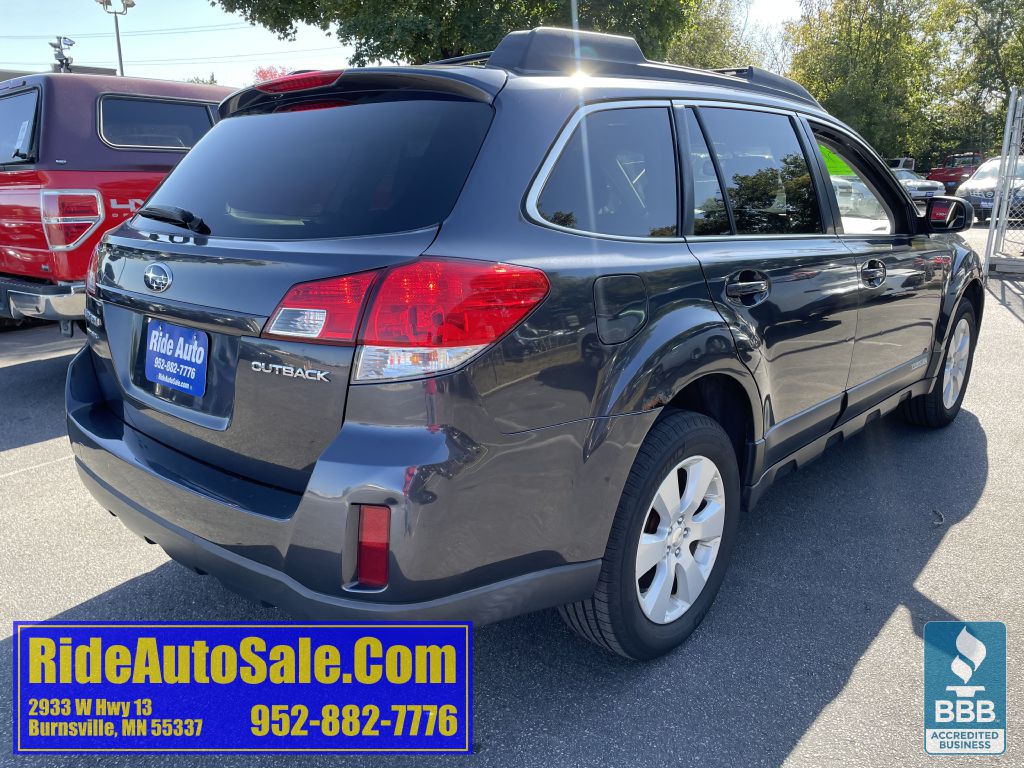 2010 Subaru Outback Image 5