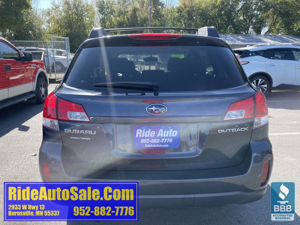 2010 Subaru Outback Image 6