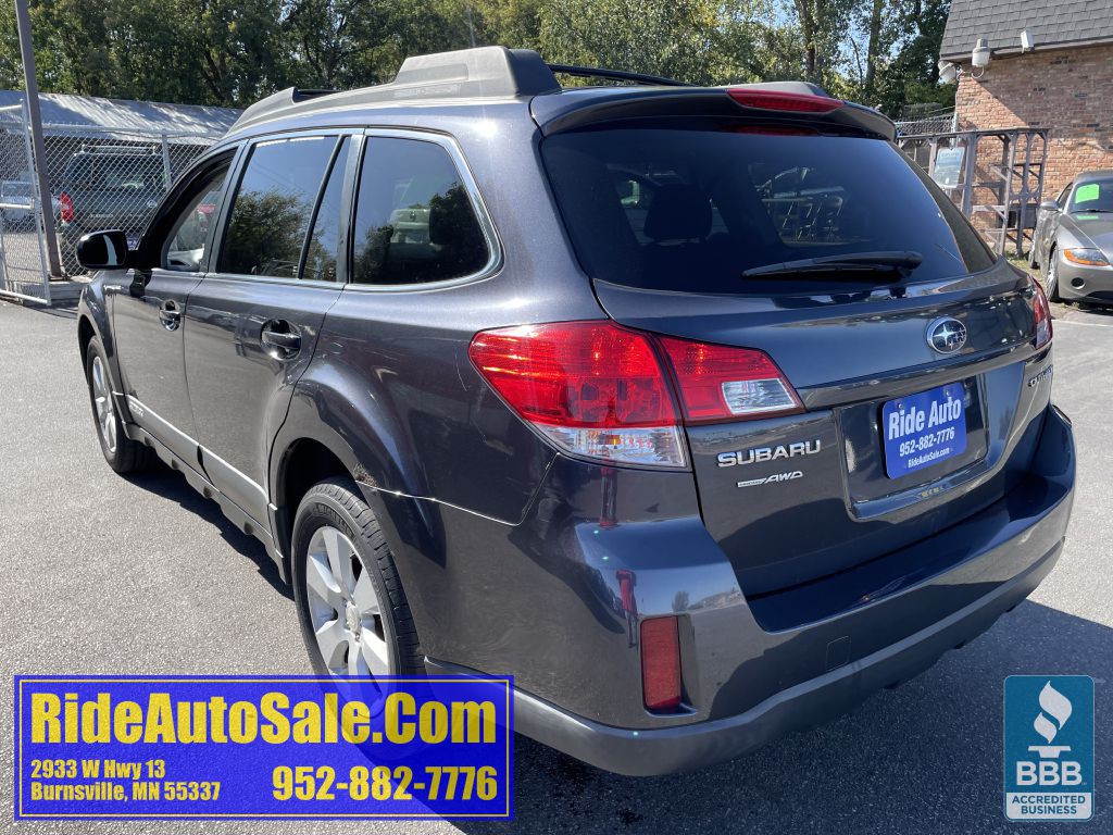 2010 Subaru Outback Image 7