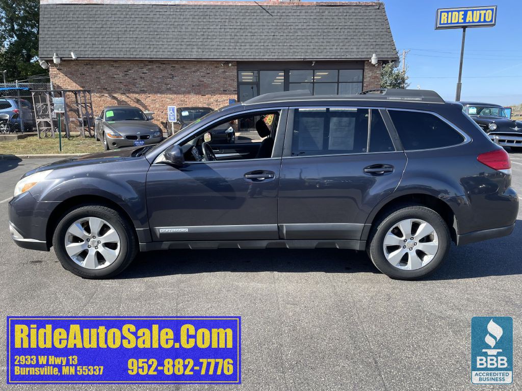 2010 Subaru Outback Image 8