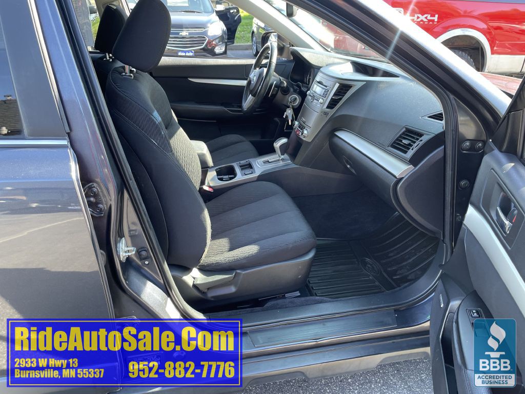 2010 Subaru Outback Image 14