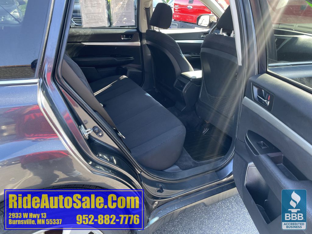 2010 Subaru Outback Image 16