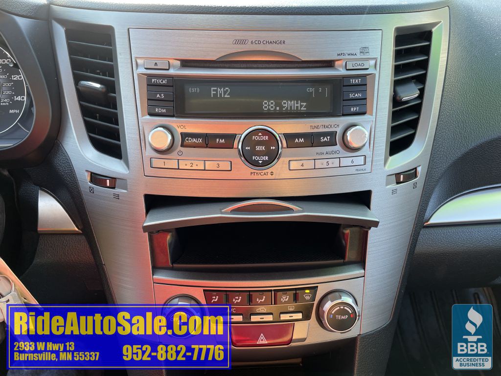 2010 Subaru Outback Image 17