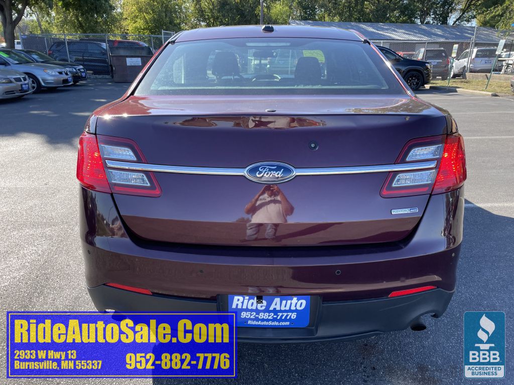 2015 Ford Taurus Image 7