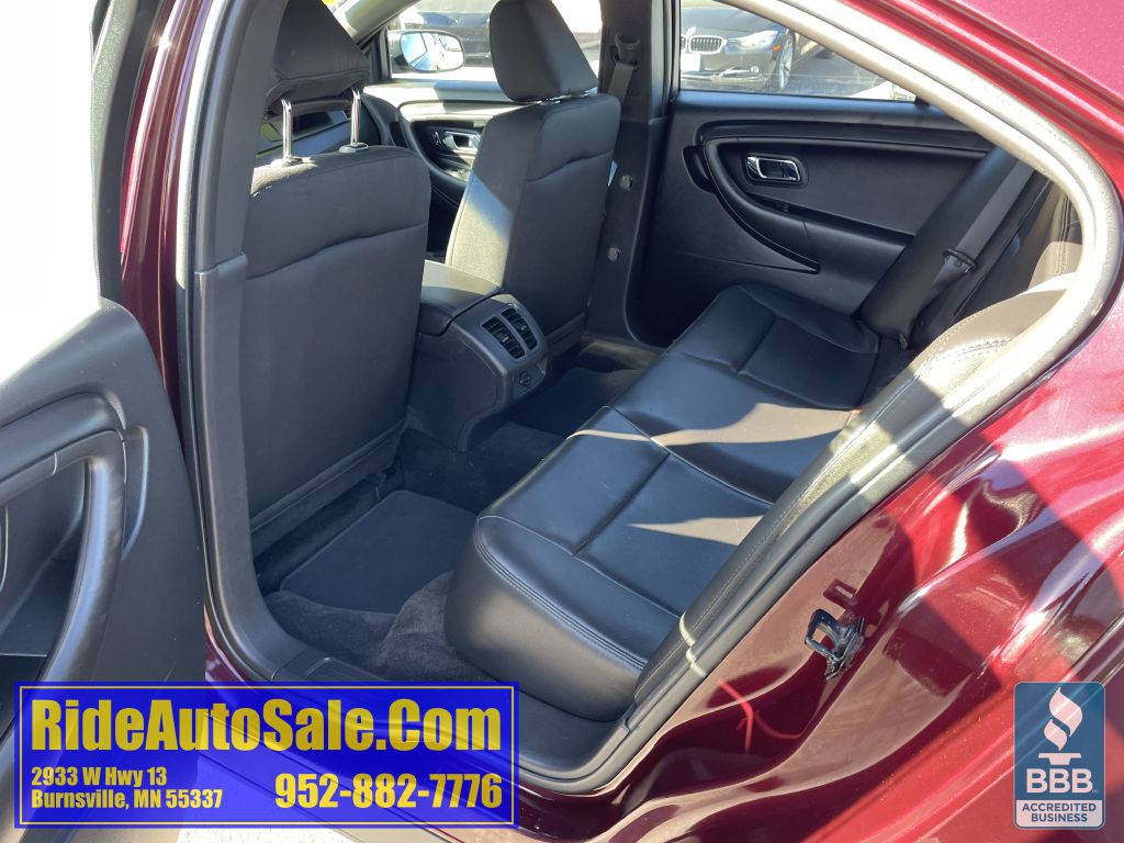 2015 Ford Taurus Image 13
