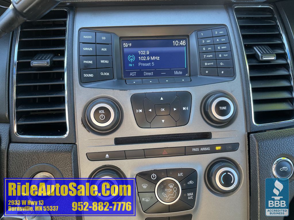 2015 Ford Taurus Image 19