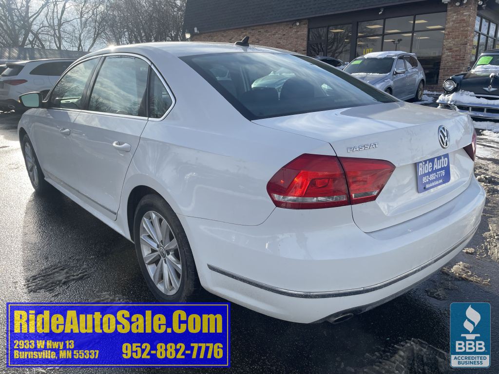 2013 Volkswagen Passat Image 7