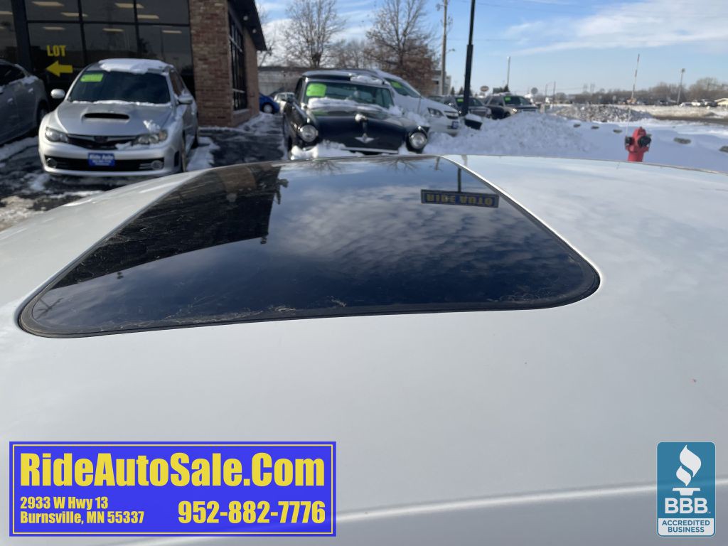 2013 Volkswagen Passat Image 24