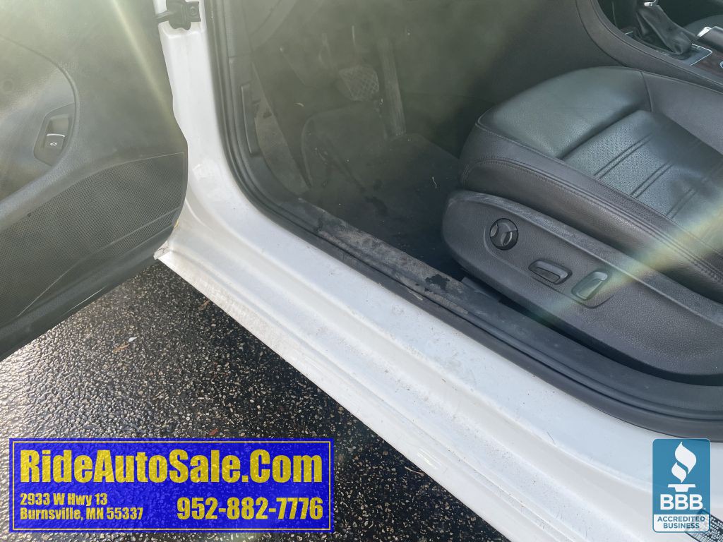 2013 Volkswagen Passat Image 27