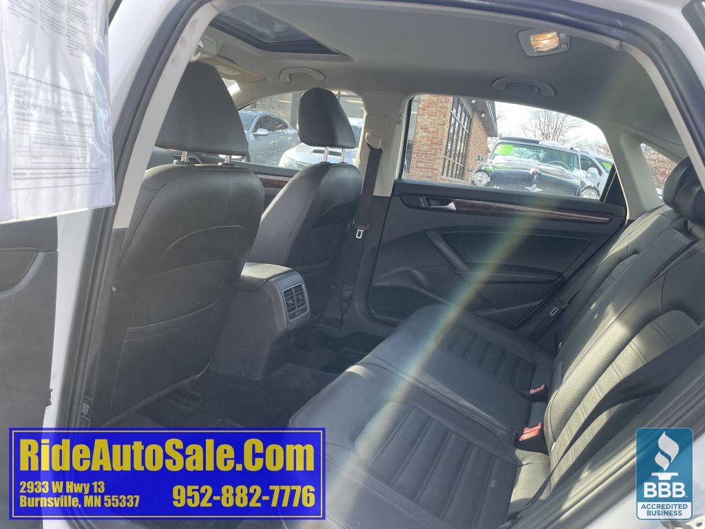 2013 Volkswagen Passat Image 31
