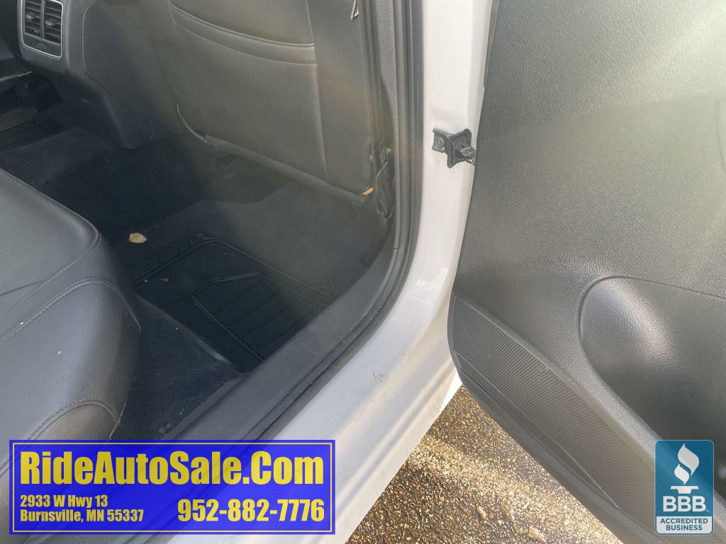 2013 Volkswagen Passat Image 39