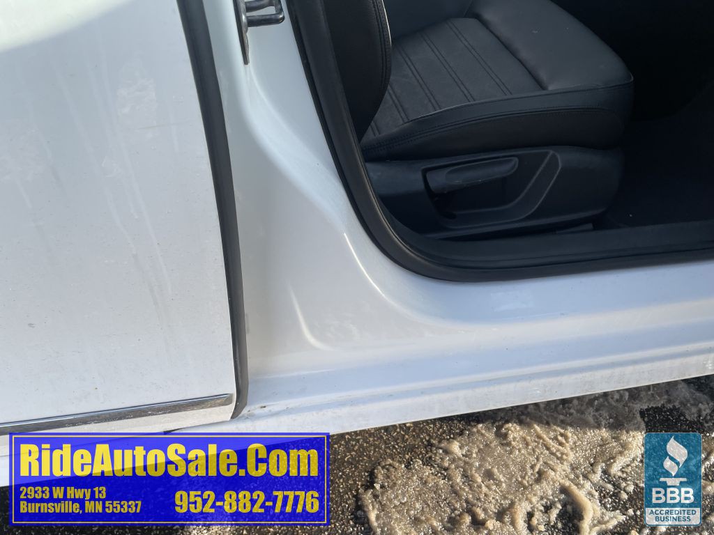 2013 Volkswagen Passat Image 42