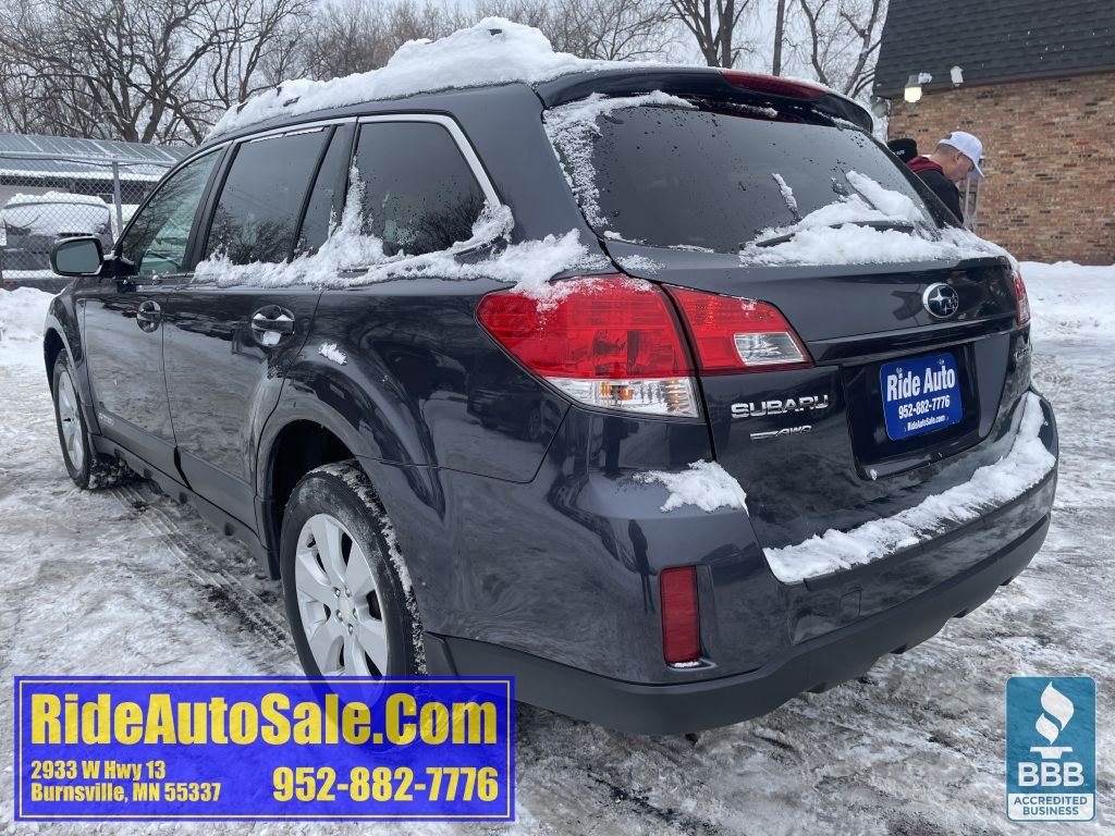2011 Subaru Outback Image 7