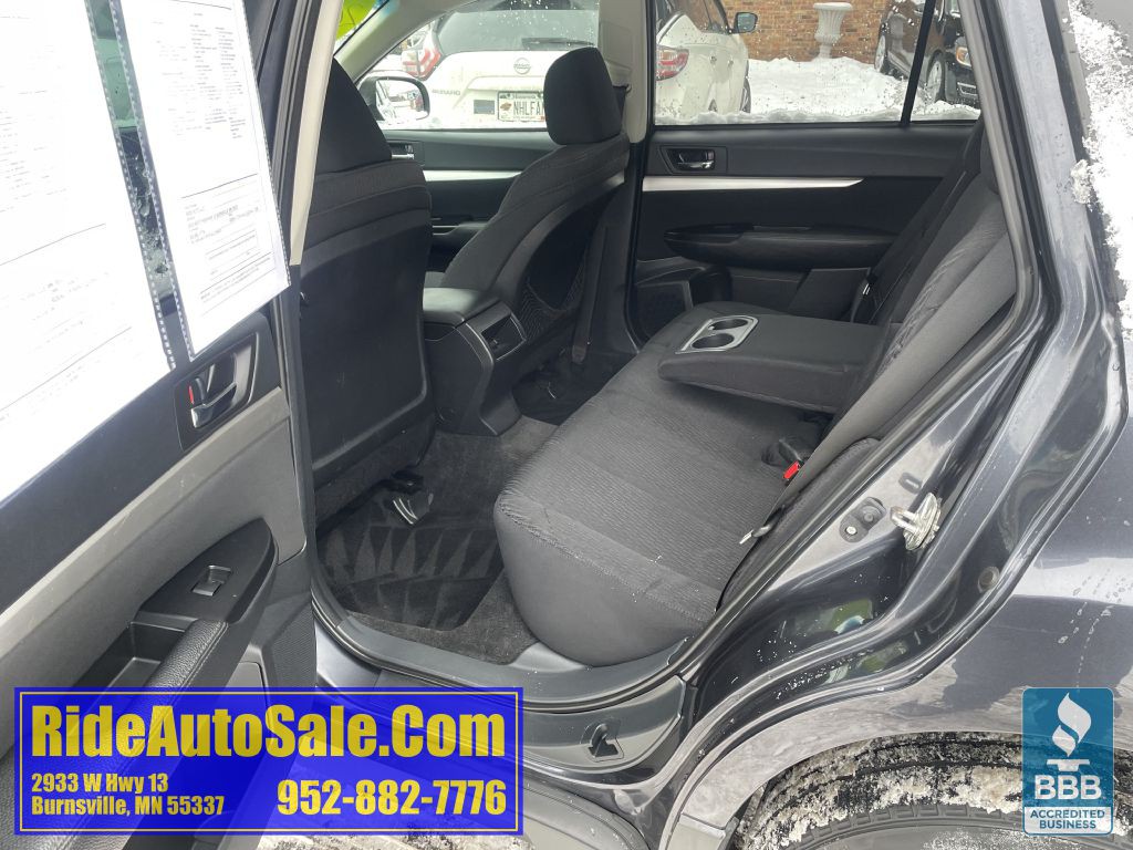 2011 Subaru Outback Image 12