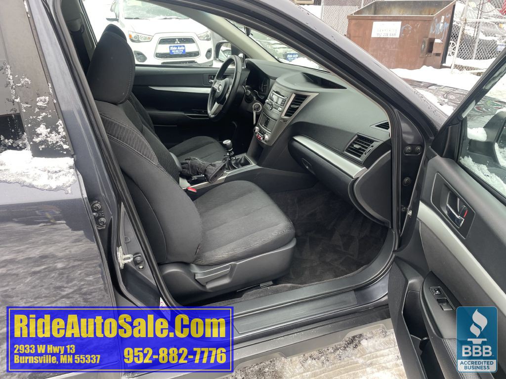 2011 Subaru Outback Image 14