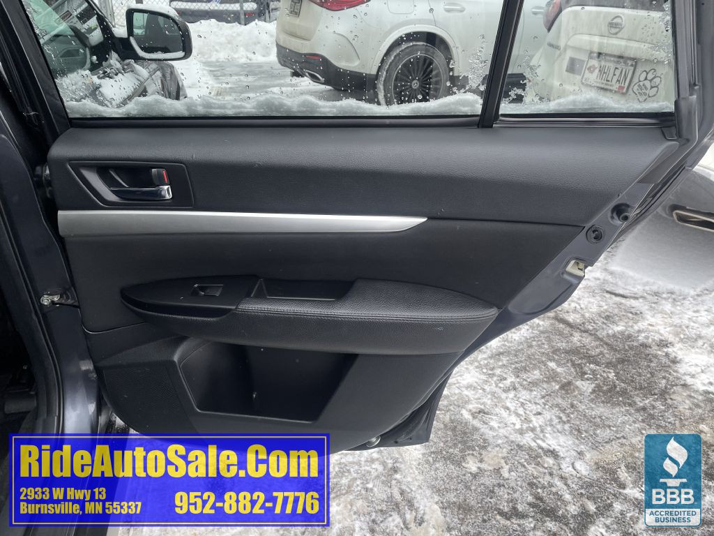 2011 Subaru Outback Image 15