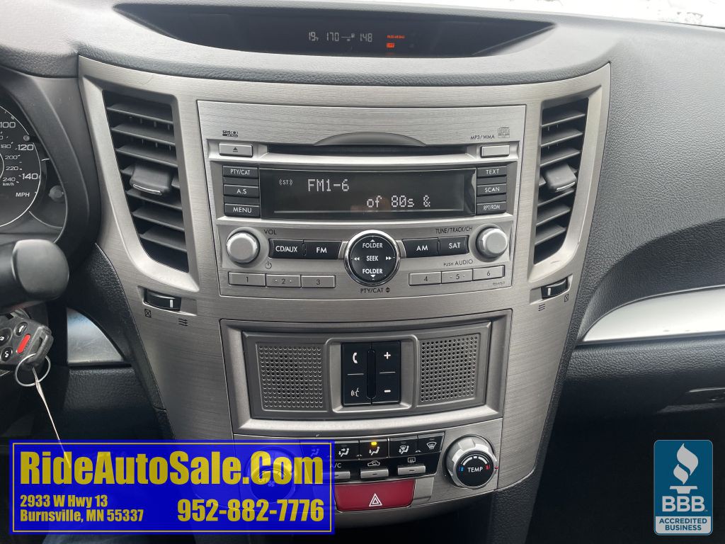 2011 Subaru Outback Image 18