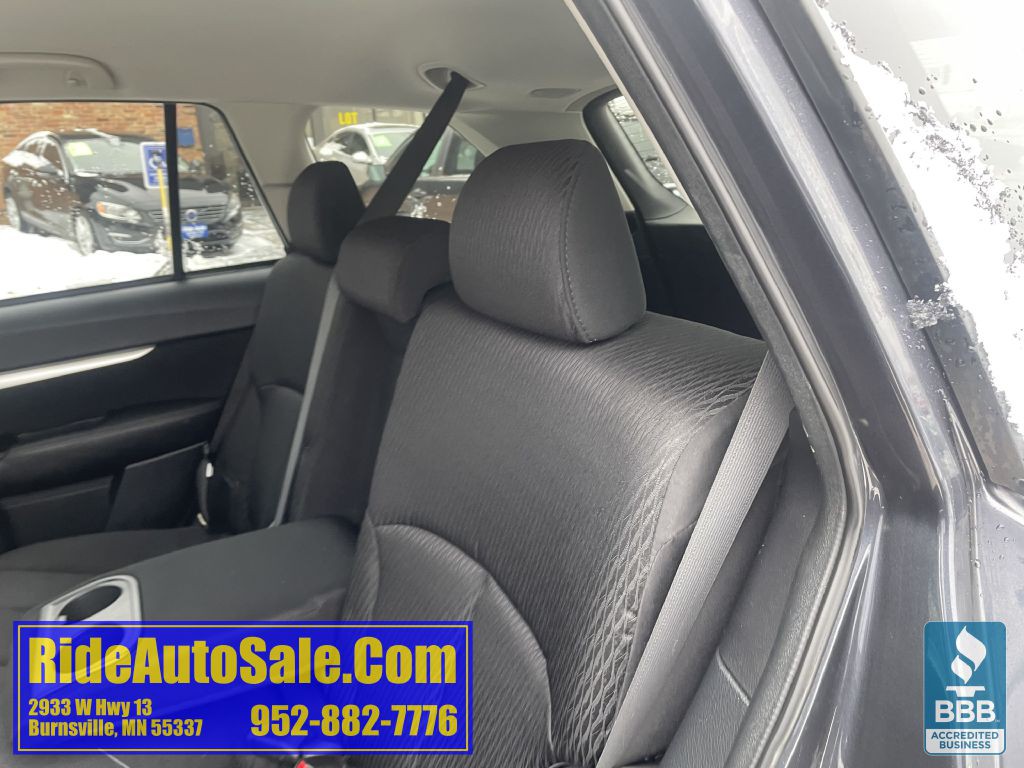 2011 Subaru Outback Image 35