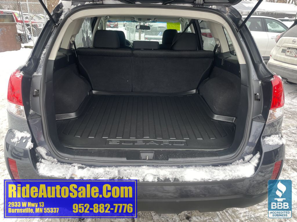 2011 Subaru Outback Image 36