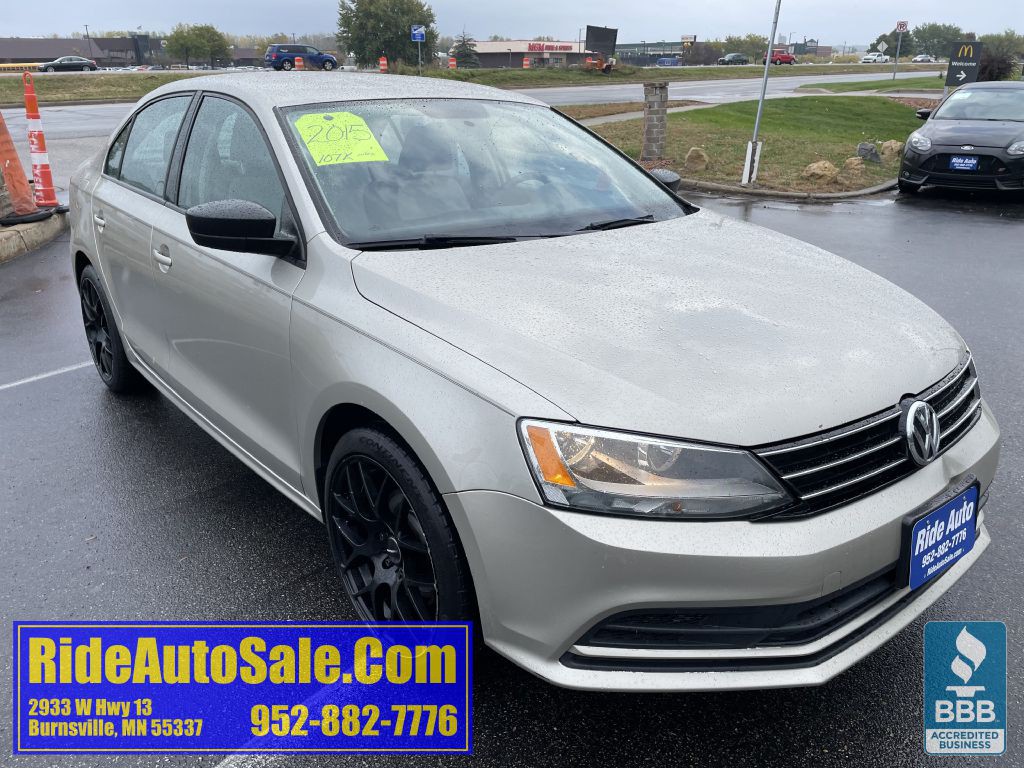 2015 Volkswagen Jetta Image 3