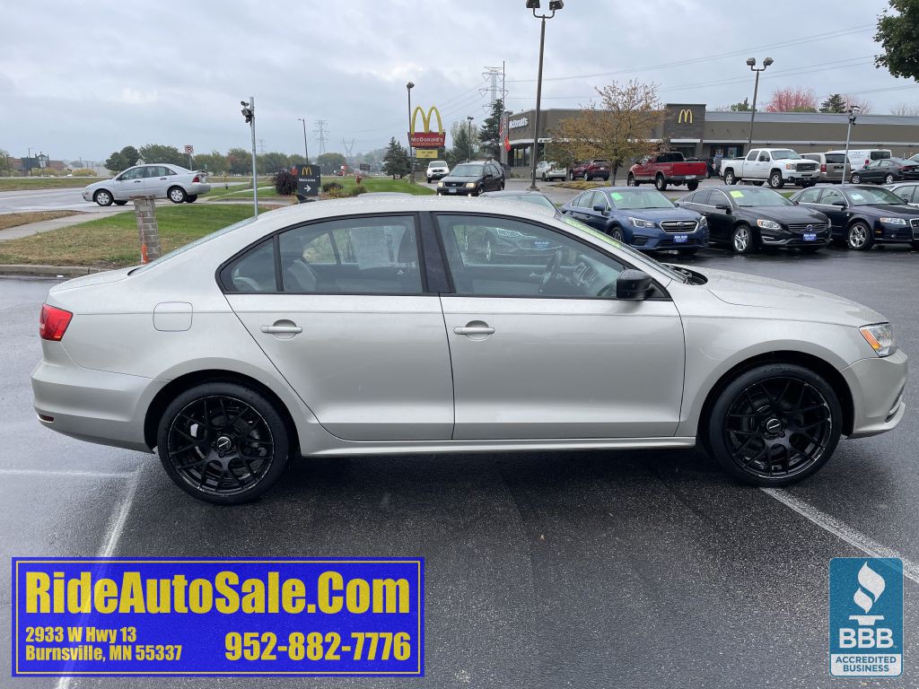 2015 Volkswagen Jetta Image 4