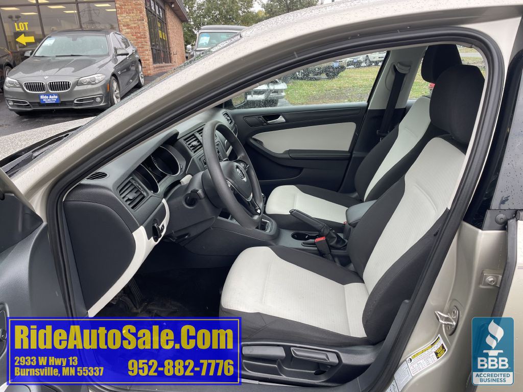 2015 Volkswagen Jetta Image 10