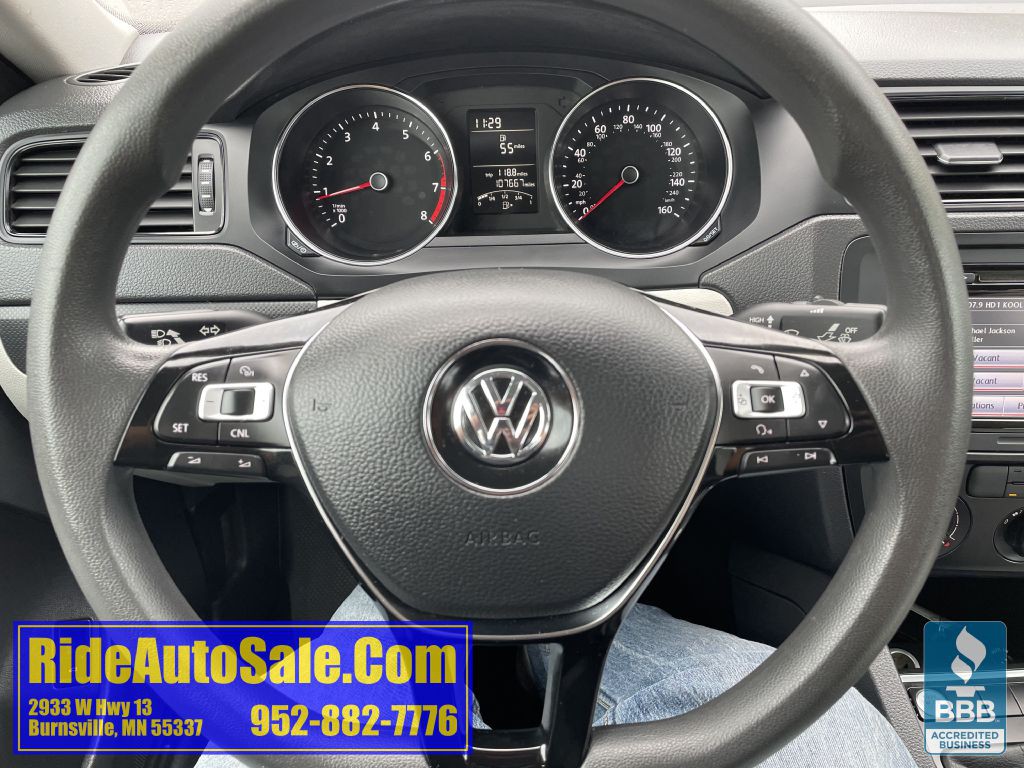 2015 Volkswagen Jetta Image 17