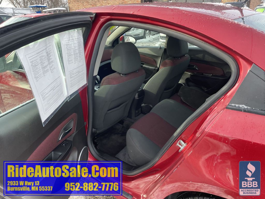 2011 Chevrolet Cruze Image 12