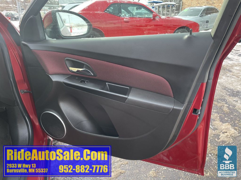 2011 Chevrolet Cruze Image 13