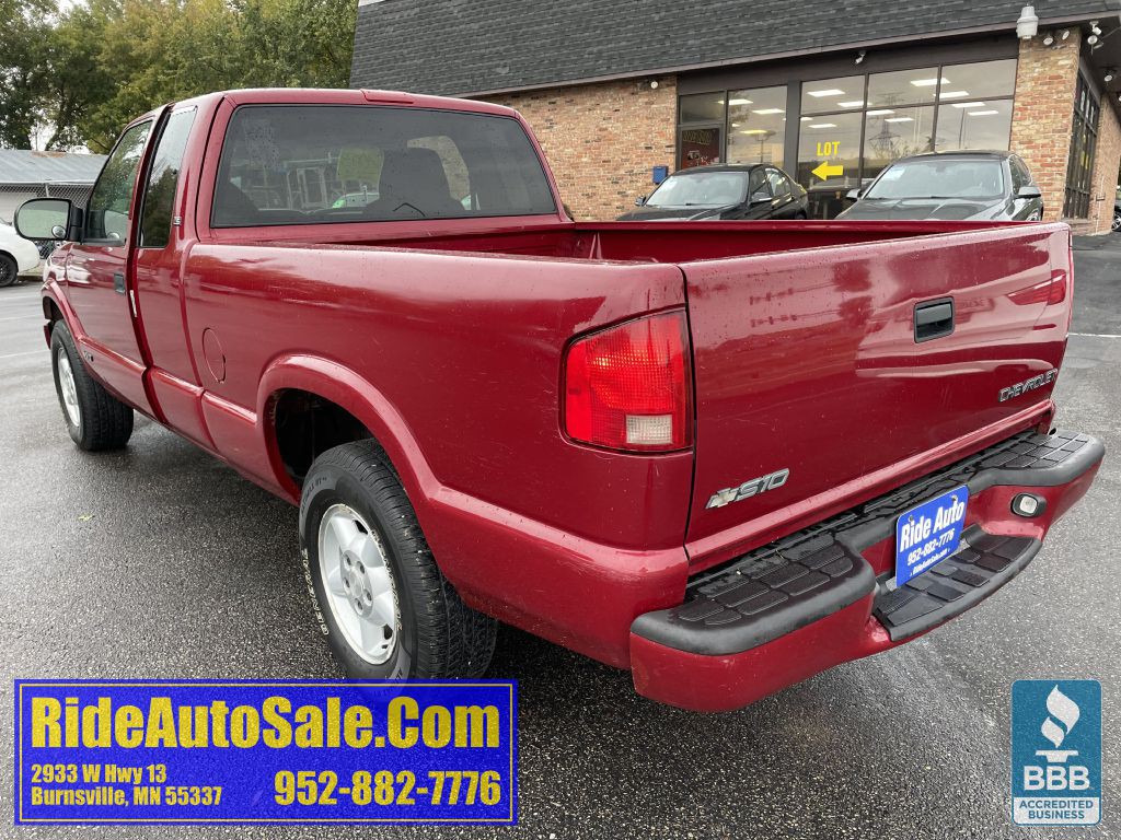 2003 Chevrolet S10 Image 6