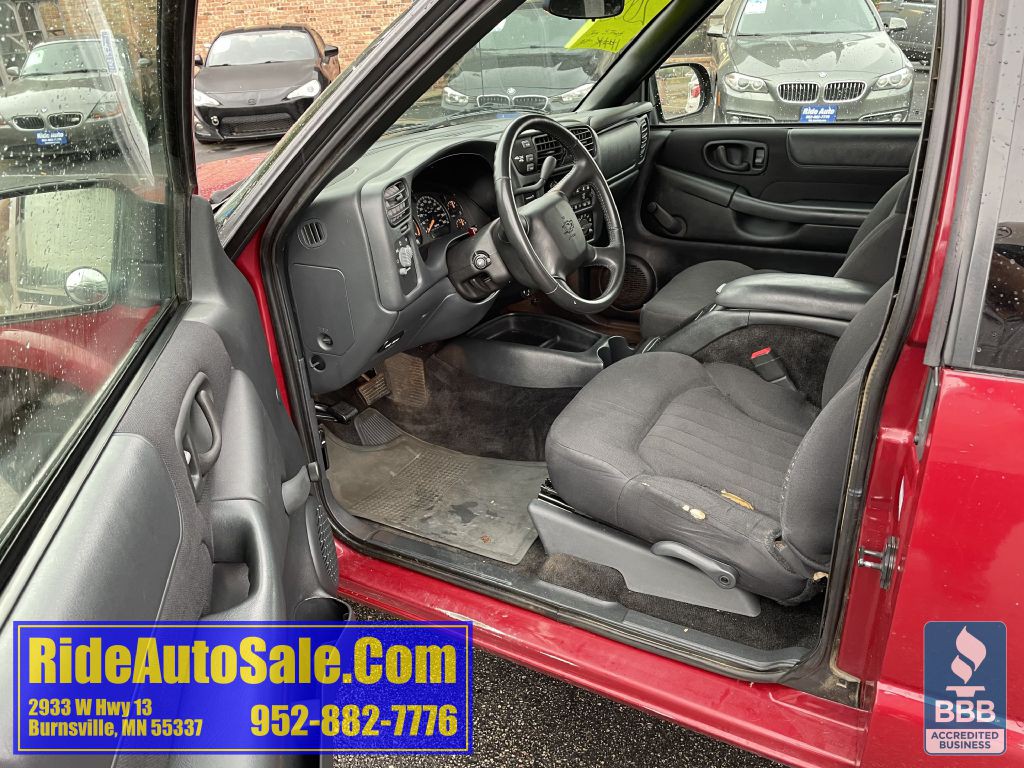 2003 Chevrolet S10 Image 9