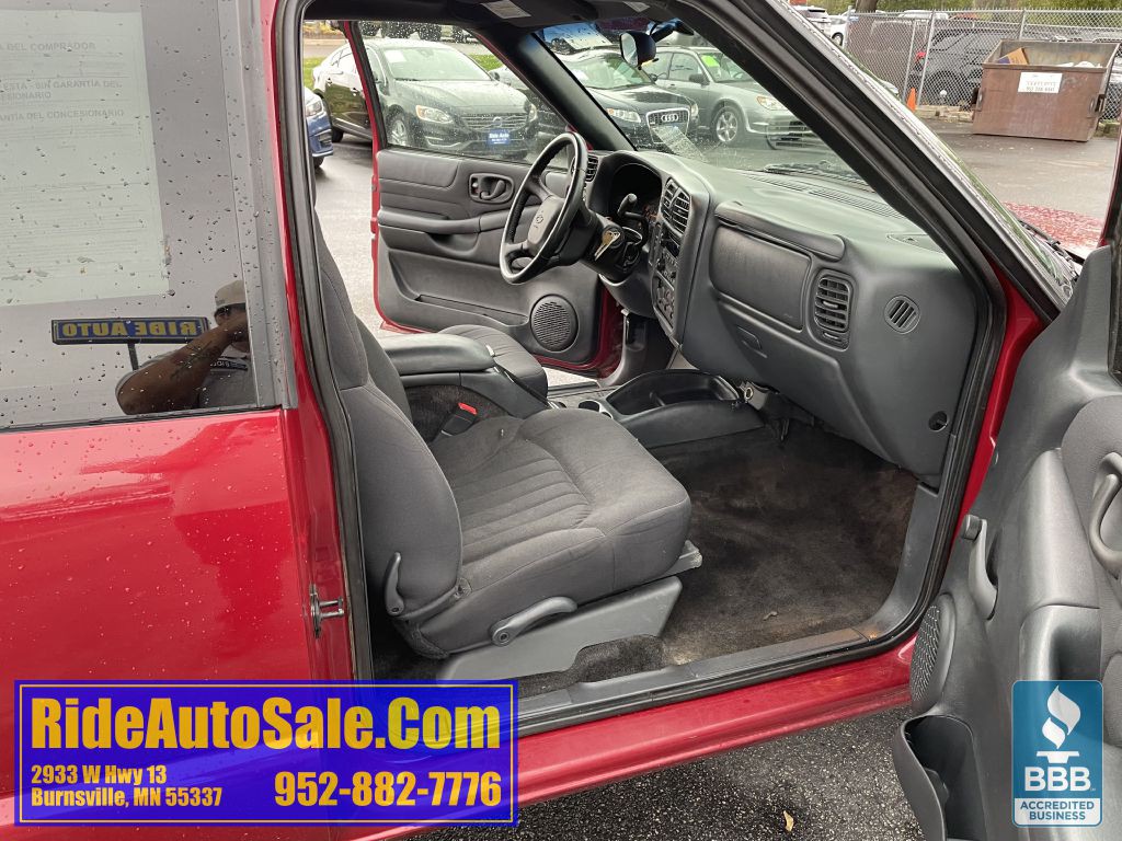 2003 Chevrolet S10 Image 13