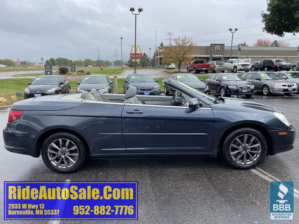 2008 Chrysler Sebring Image 4