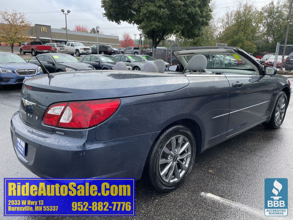 2008 Chrysler Sebring Image 5