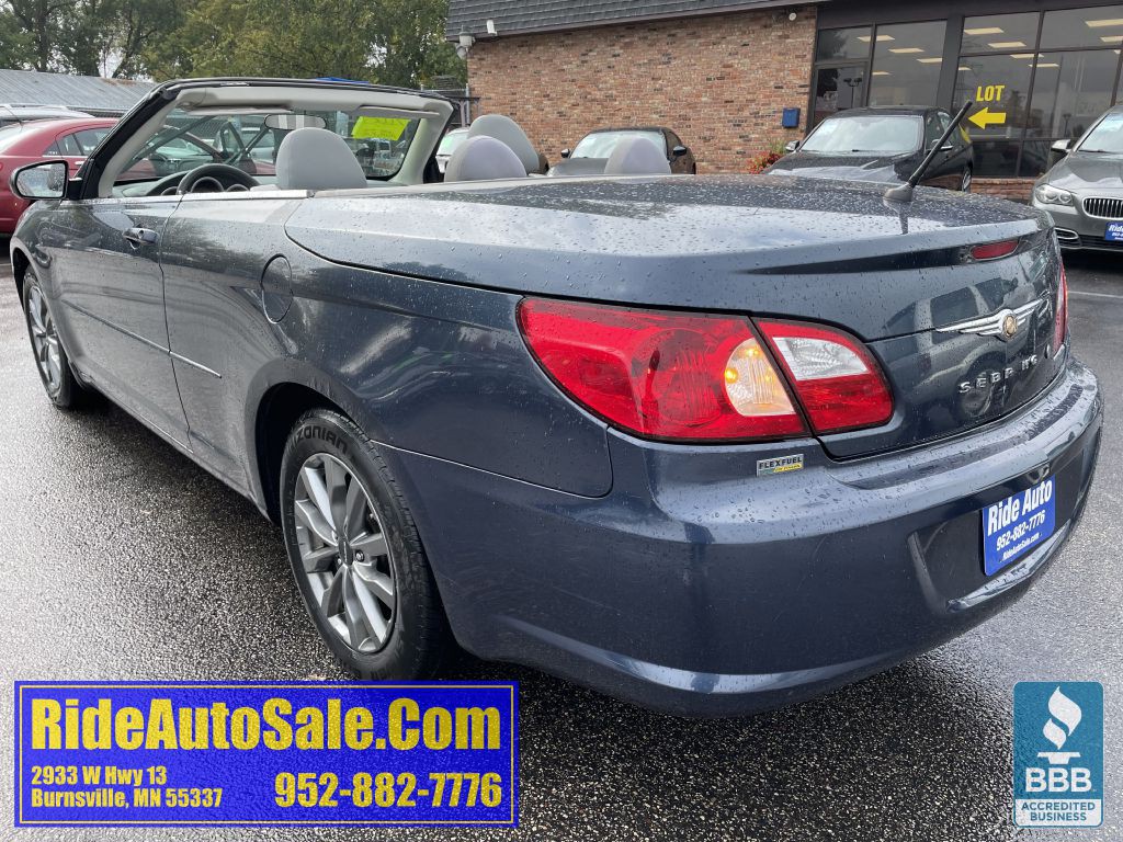 2008 Chrysler Sebring Image 7