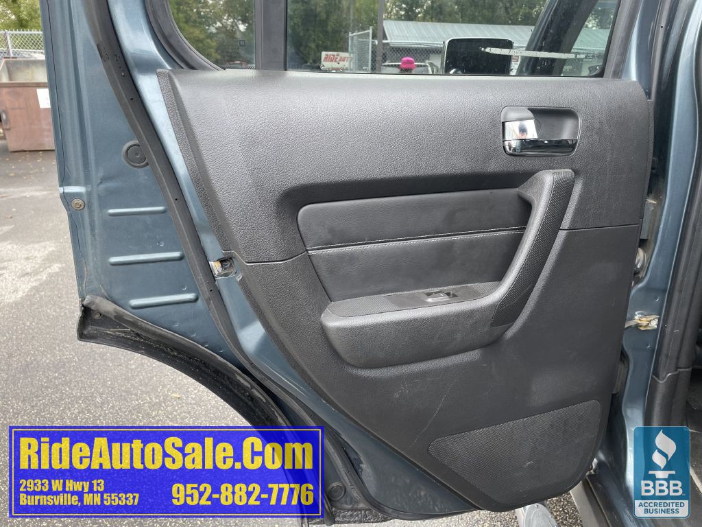 2006 HUMMER H3 Image 11
