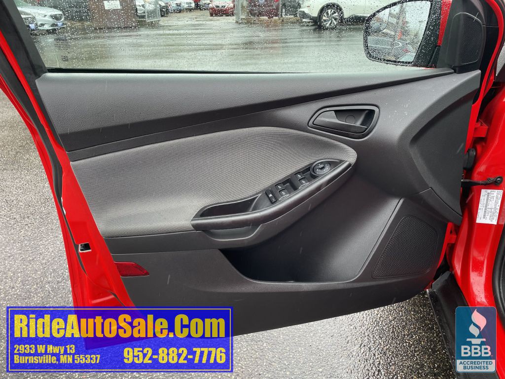 2012 Ford Focus Image 9