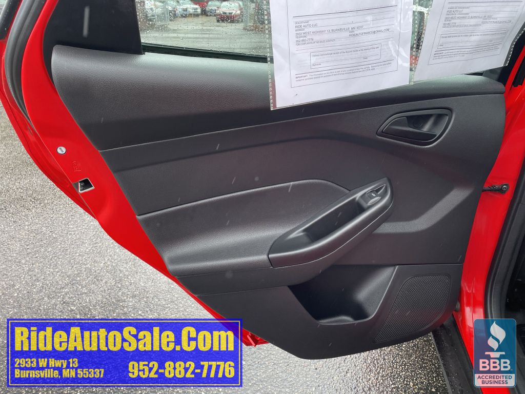 2012 Ford Focus Image 11