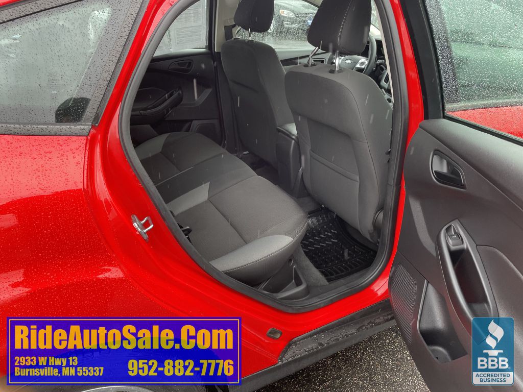 2012 Ford Focus Image 16