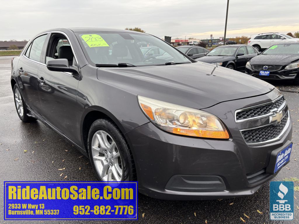 2013 Chevrolet Malibu Image 3