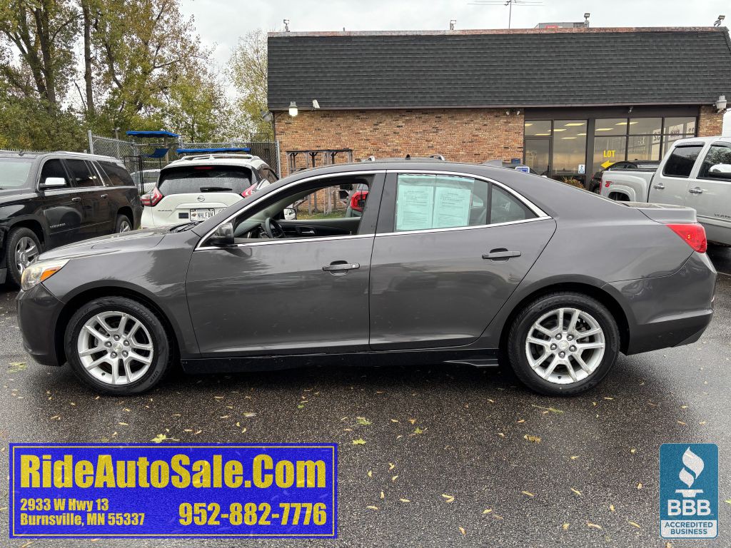 2013 Chevrolet Malibu Image 8