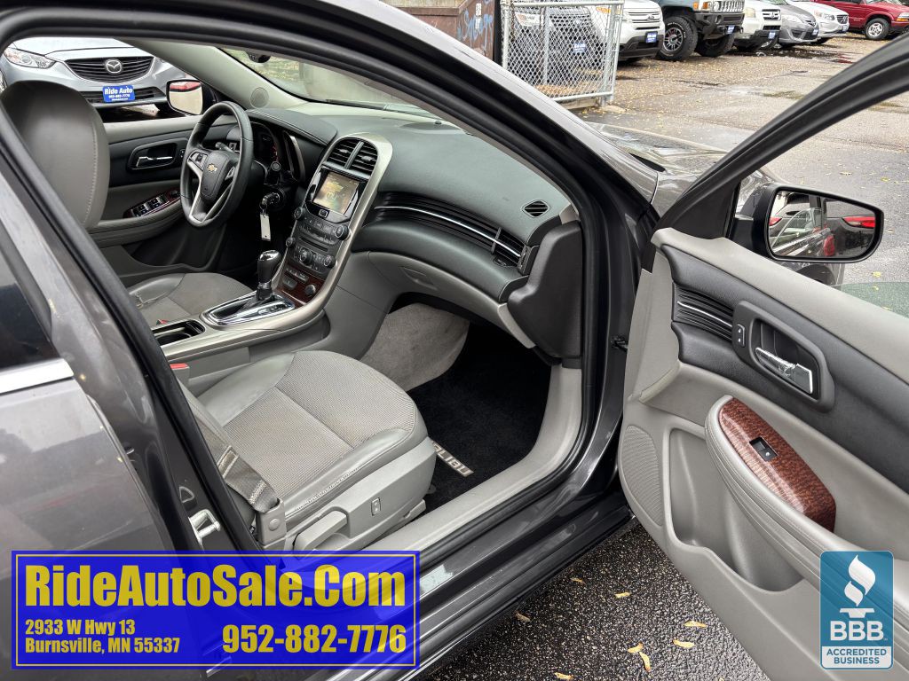 2013 Chevrolet Malibu Image 14