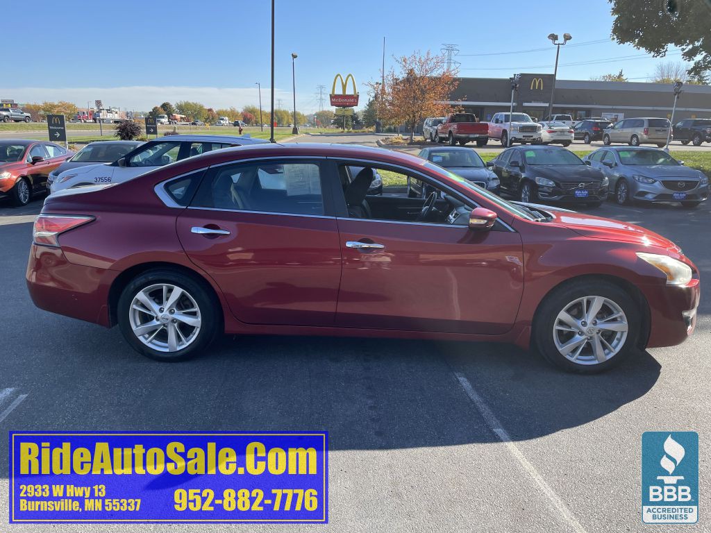 2014 Nissan Altima Image 4