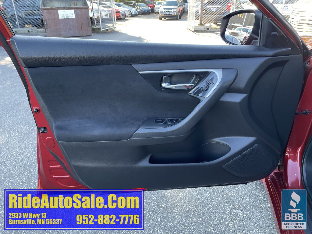 2014 Nissan Altima Image 9